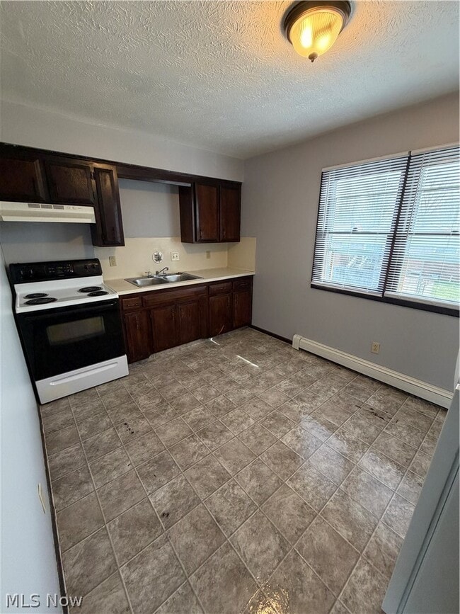 Building Photo - 835 Cook Ave