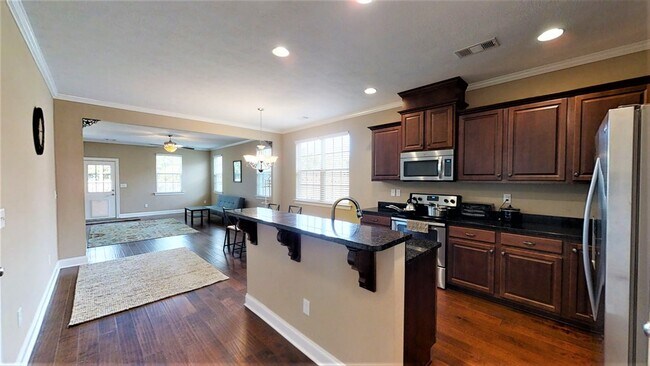 Foto del edificio - 509 Brantley Cove Cir