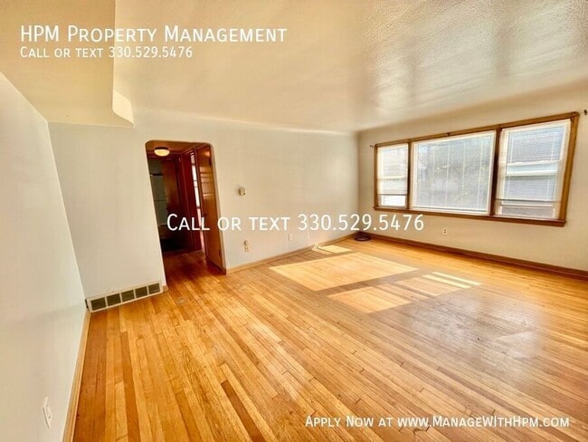 Building Photo - 13725 Lakewood Heights Blvd