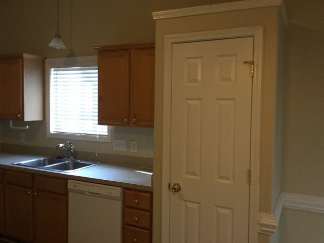 Building Photo - 10518 Salamander Court