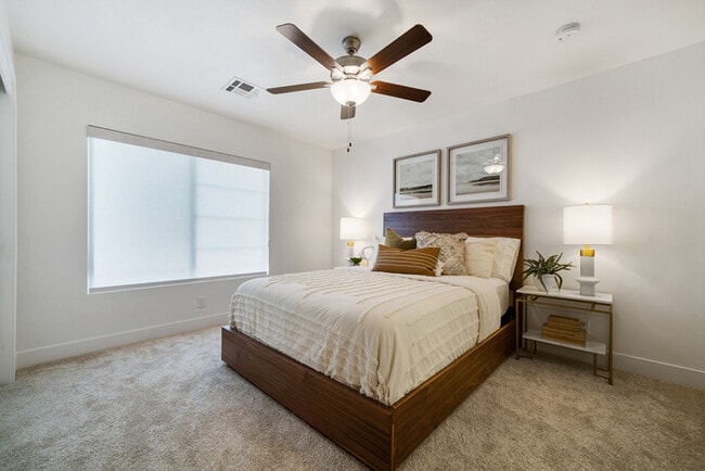 Foto del edificio - 6068 S White Trails Dr