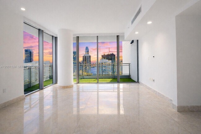 Foto del edificio - 92 SW 3rd St