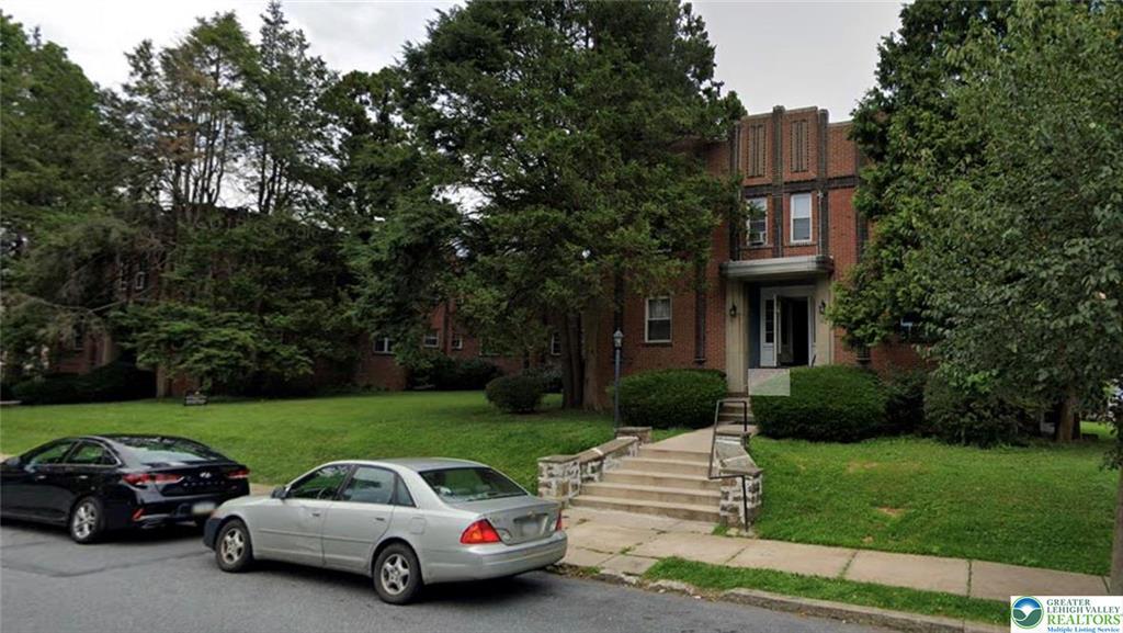 Foto principal - 704 6th Ave