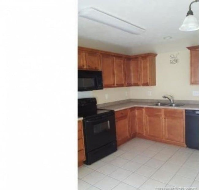 Building Photo - 1603 Stonewood Dr