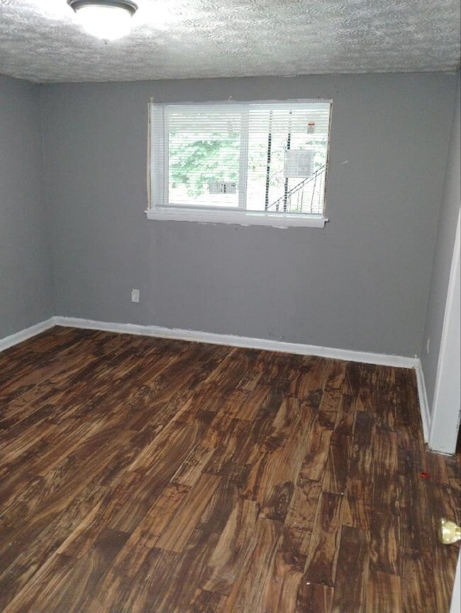 Building Photo - 609 Allen Dr