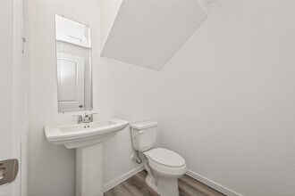 Building Photo - 7554 Linda Lk Ct