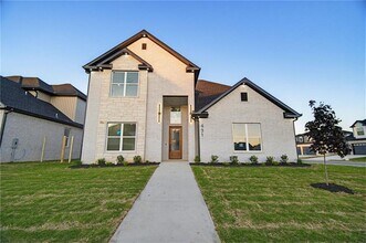 Building Photo - 431 Hedge Dr