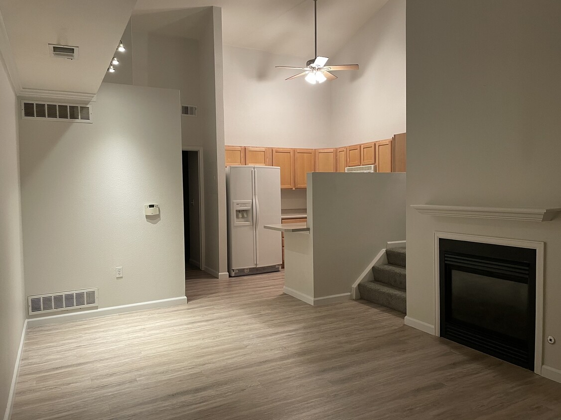 Foto principal - 18284 E Floyd Ave
