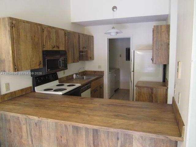 Building Photo - 3819 SW 69th Ave