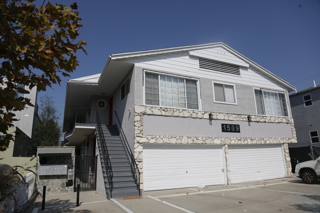 Building Photo - 1509 S Orange Grove Ave