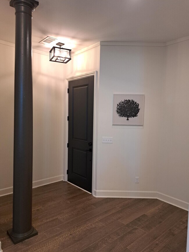 Foto del edificio - 7085 Fain Park Dr