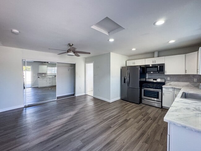 Foto del edificio - Newly Renovated Studio