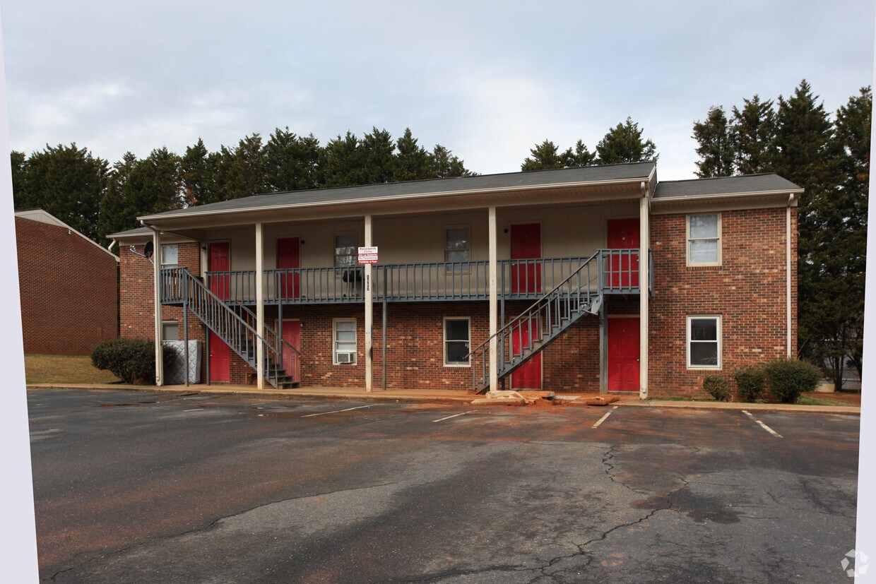 19631977 Lakeview Rd, Asheboro, NC 27203 Apartments Asheboro, NC