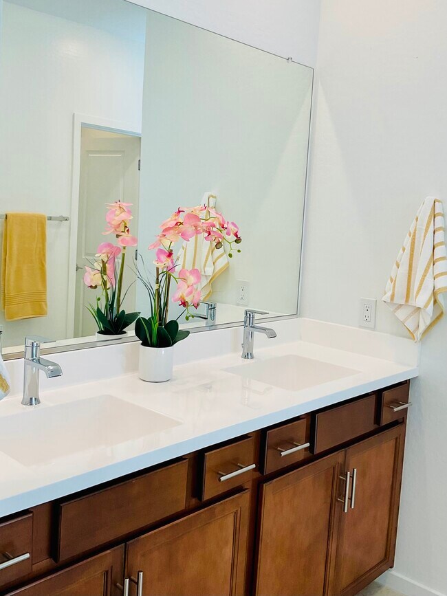 Foto del edificio - 2759 S Jackrabbit Dr