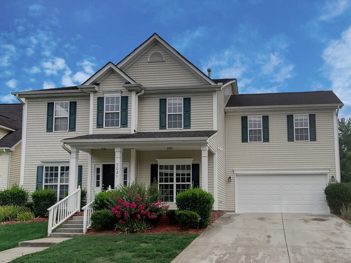 7021 Tanners Creek Dr House Rental in Huntersville, NC