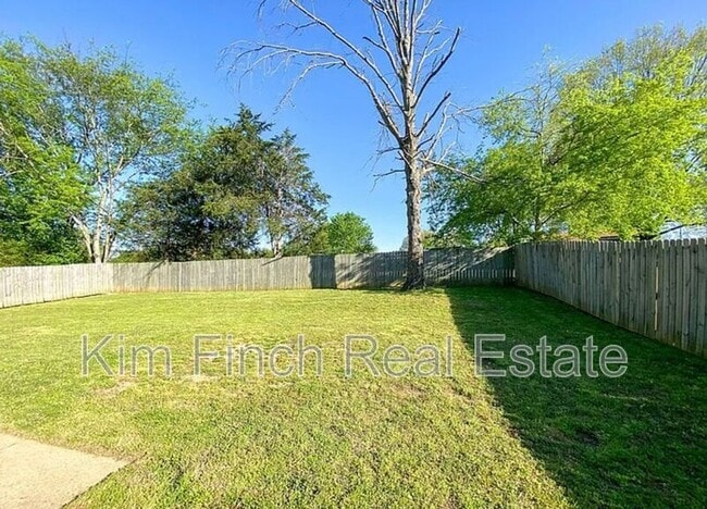 Foto del edificio - 3845 Shadow Oaks Pkwy