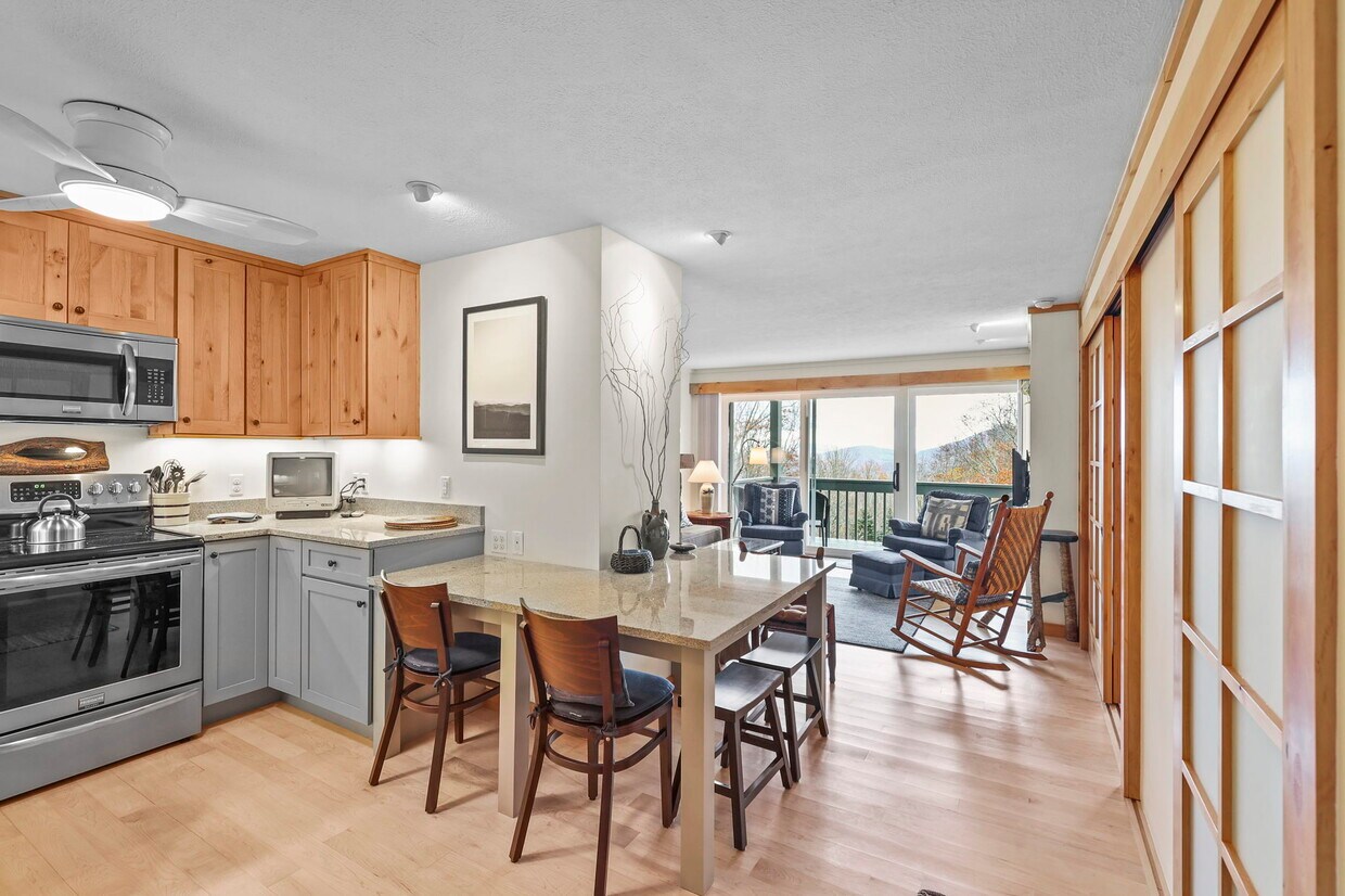 Primary Photo - 161 Skyleaf Dr