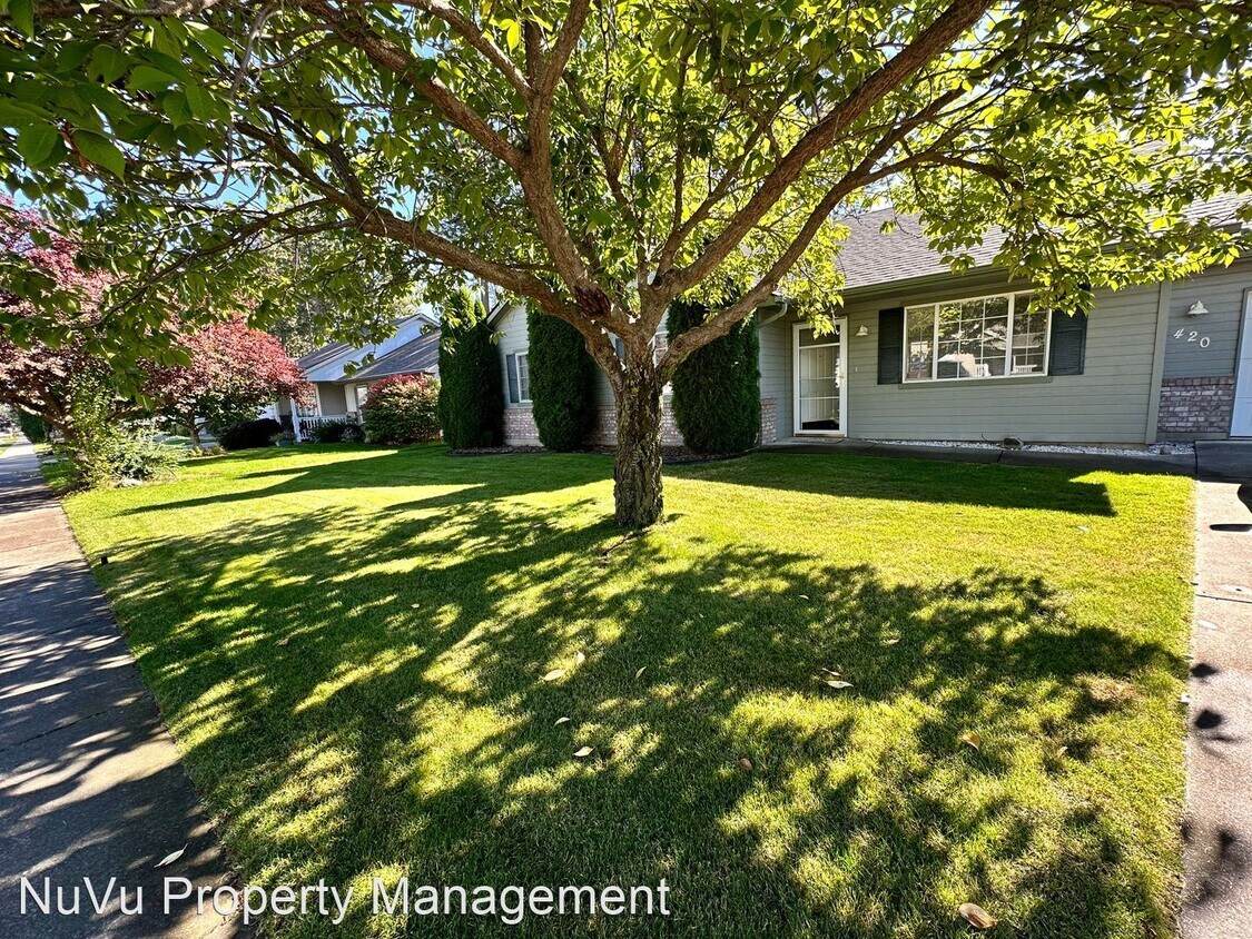 Foto principal - 3 br, 2 bath House - 420 Sand Wedge Dr.