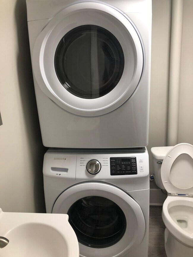 Foto del edificio - 1438 Indianola St