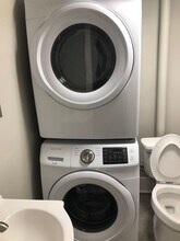 Building Photo - 1438 Indianola St