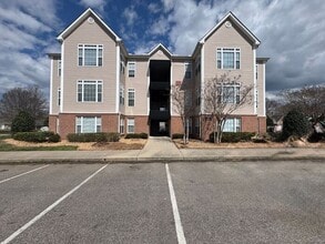 Building Photo - 2501 Huntscroft Ln