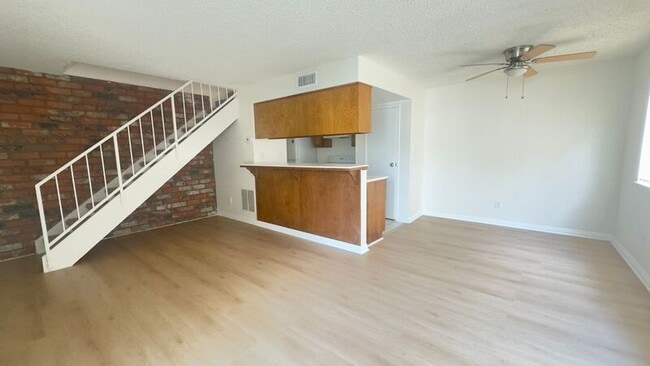 Foto del edificio - 3026 Winfield Ave