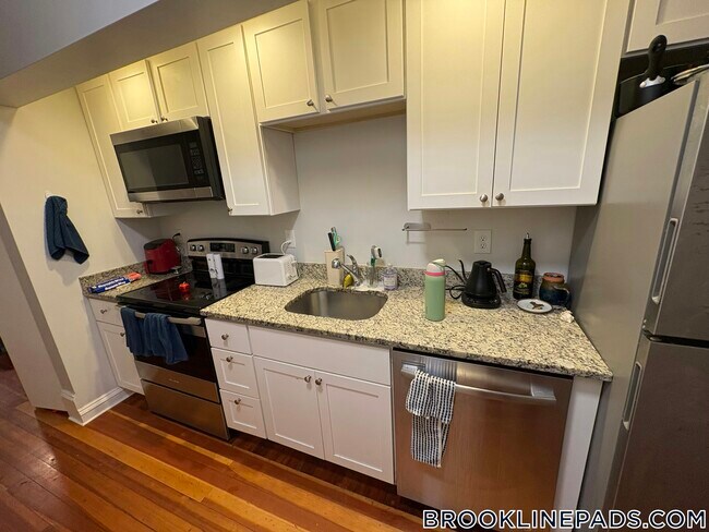 Foto del edificio - 1463 Beacon St