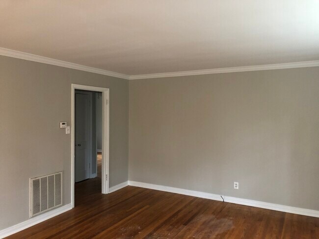 Foto del edificio - 823 N Pierce St