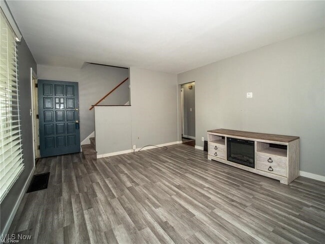 Building Photo - 1782 Beechwood St NE