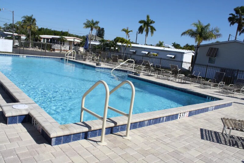 Foto del edificio - 2601 Gulf Dr N