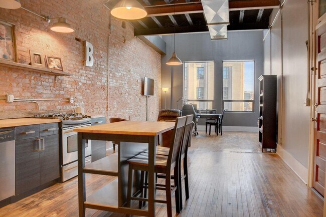 Foto del edificio - 109 W Sycamore St