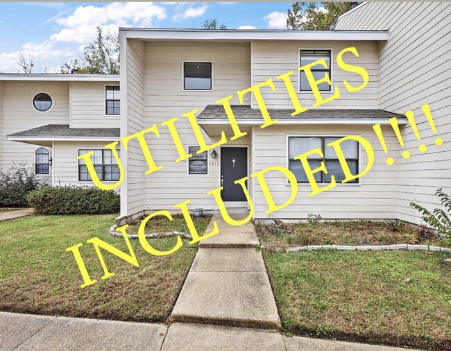 3/2 townhouse at the Rez! - 3/2 townhouse at the Rez!