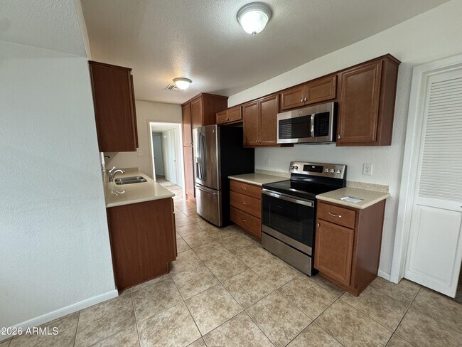 Foto del edificio - 5444 E Pinchot Ave