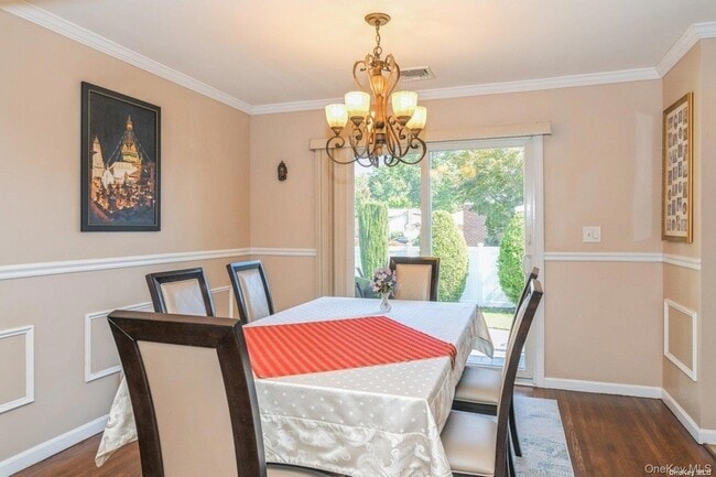 Foto del edificio - 41 Eaton Rd