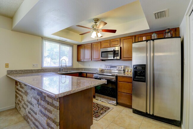 Foto del edificio - 1501 W Hazelwood St