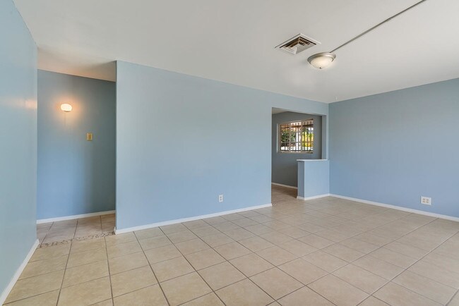 Building Photo - 8311 Mt Everest Dr