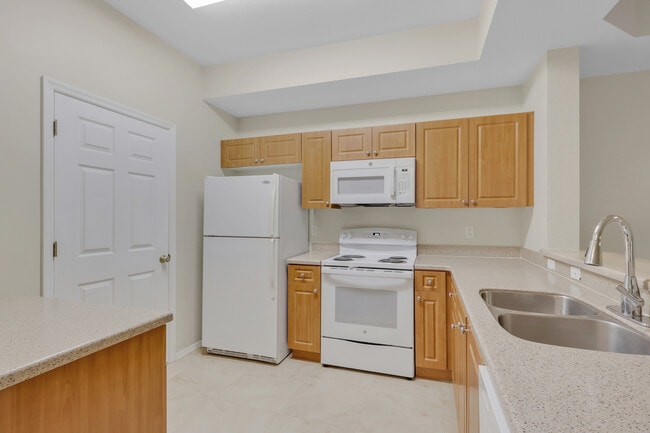 Building Photo - 9025 Colby Dr