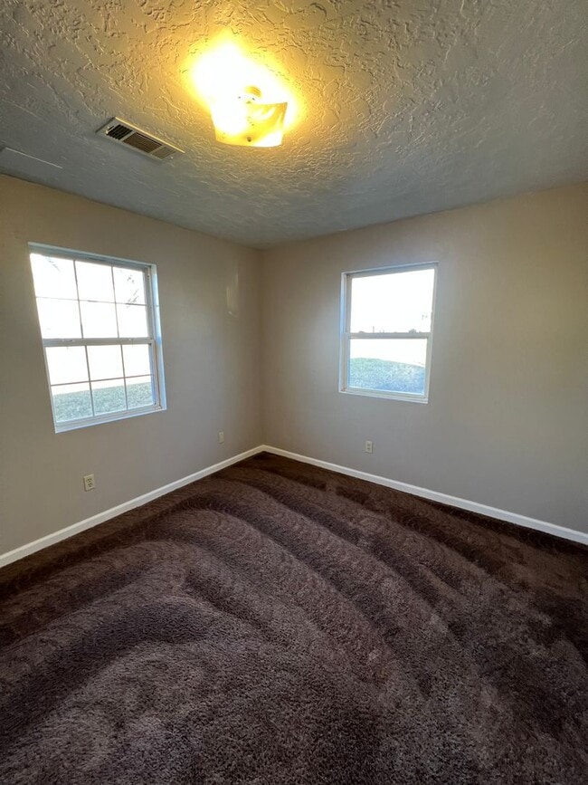 Building Photo - 405 Fonville St