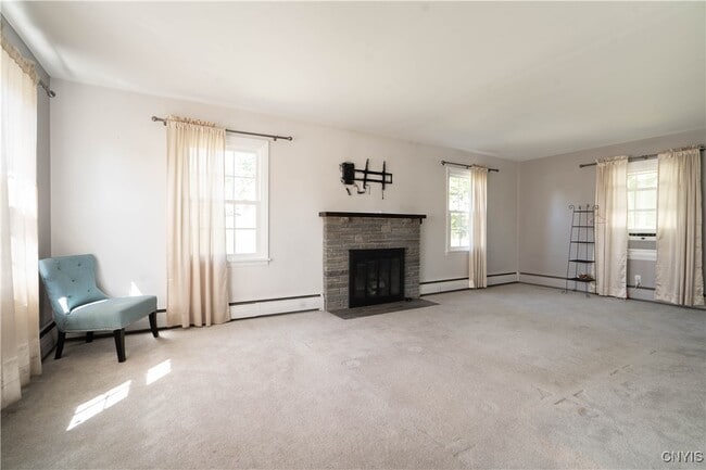 Building Photo - 916 Westwood Dr
