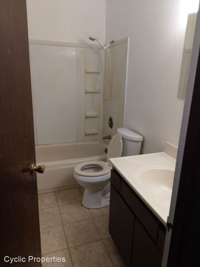 Building Photo - 2164-2172 Otter