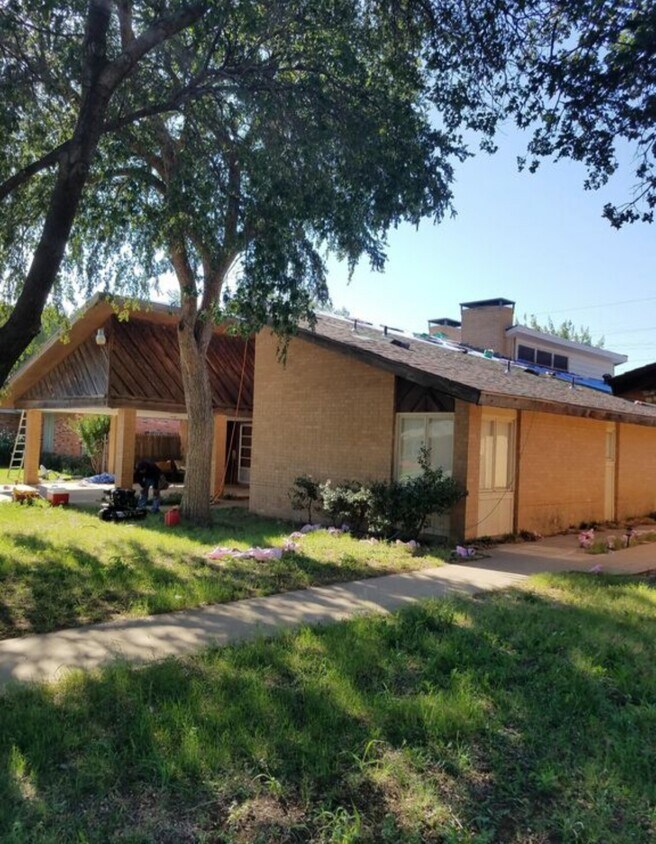 Primary Photo - 2207 33rd St