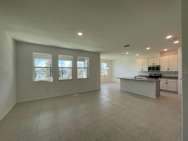 Building Photo - 6548 Great Bear Dr