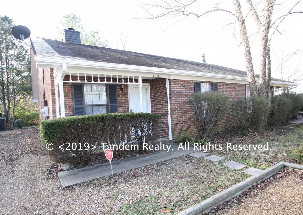 Primary Photo - Mufreesboro 2 Bed 2 Bath with Fireplace