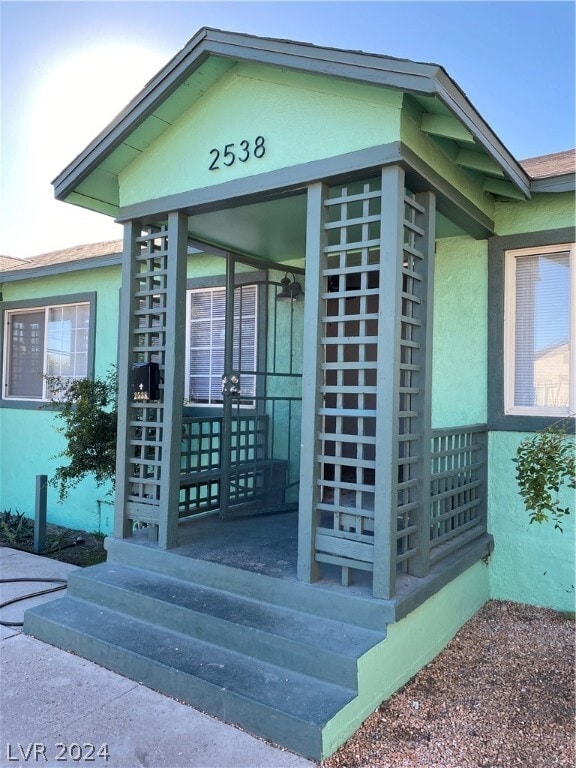 Building Photo - 2538 Valley St