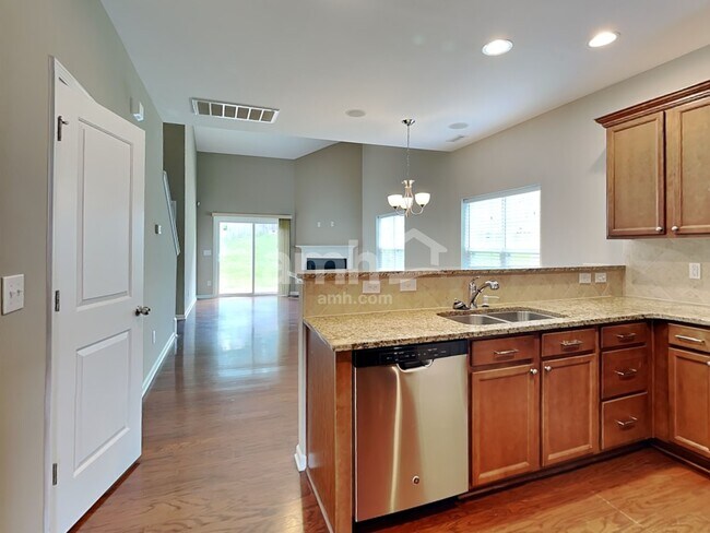 Foto del edificio - 4506 Cardinal Grove Blvd