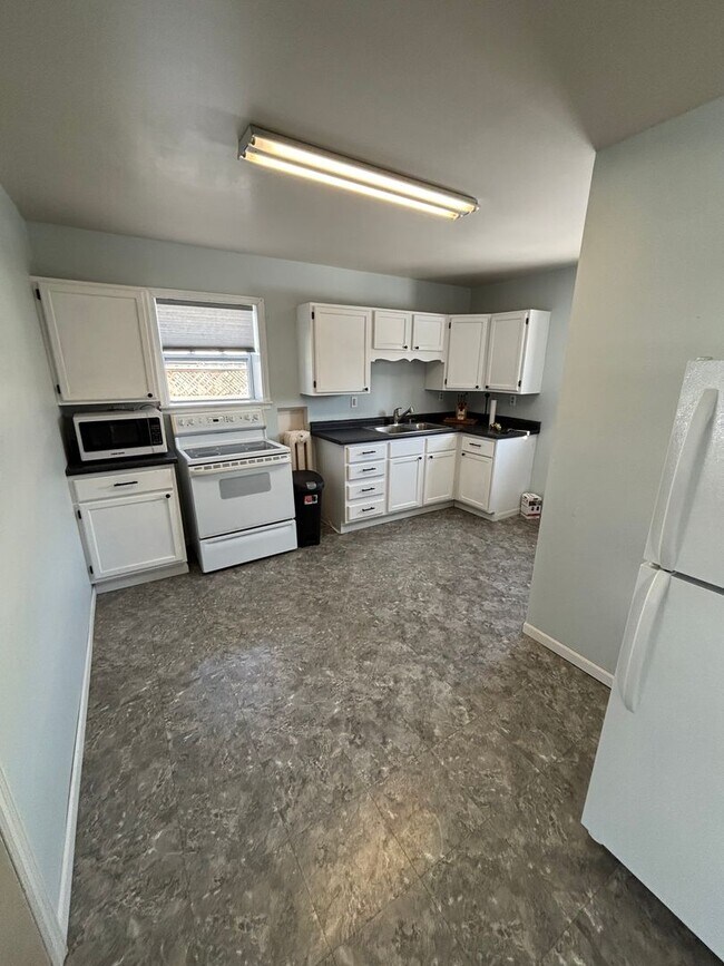 Foto del edificio - Must-See Rental! 2 bed, 1 bath La Crosse H...