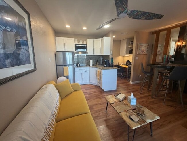 Foto del edificio - Charming Lake Front Condo in Granbury - Furnished!