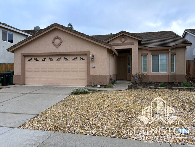 Foto del edificio - Updated 3 Bedroom, 2 Bathroom, Single-Story Home in Antelope!