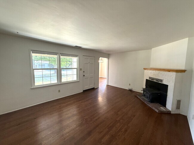Building Photo - 1603 Sherman Ave