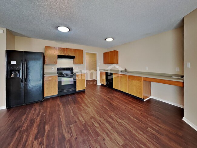 Foto del edificio - 6709 Everbloom Ln